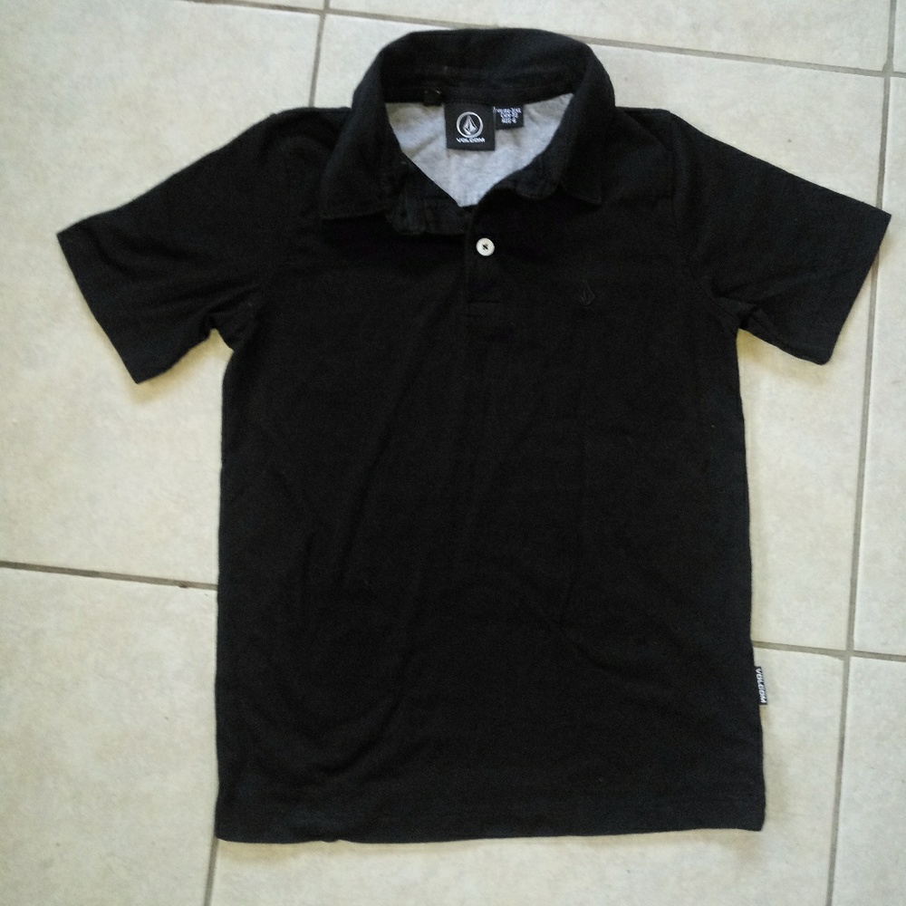VOLCOM black polo shirt